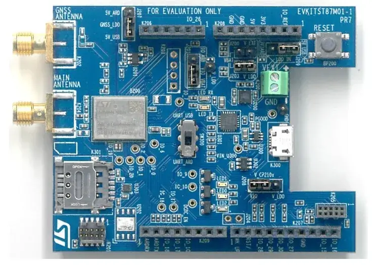 ST87M01 module on EVKITST87M01-1 board